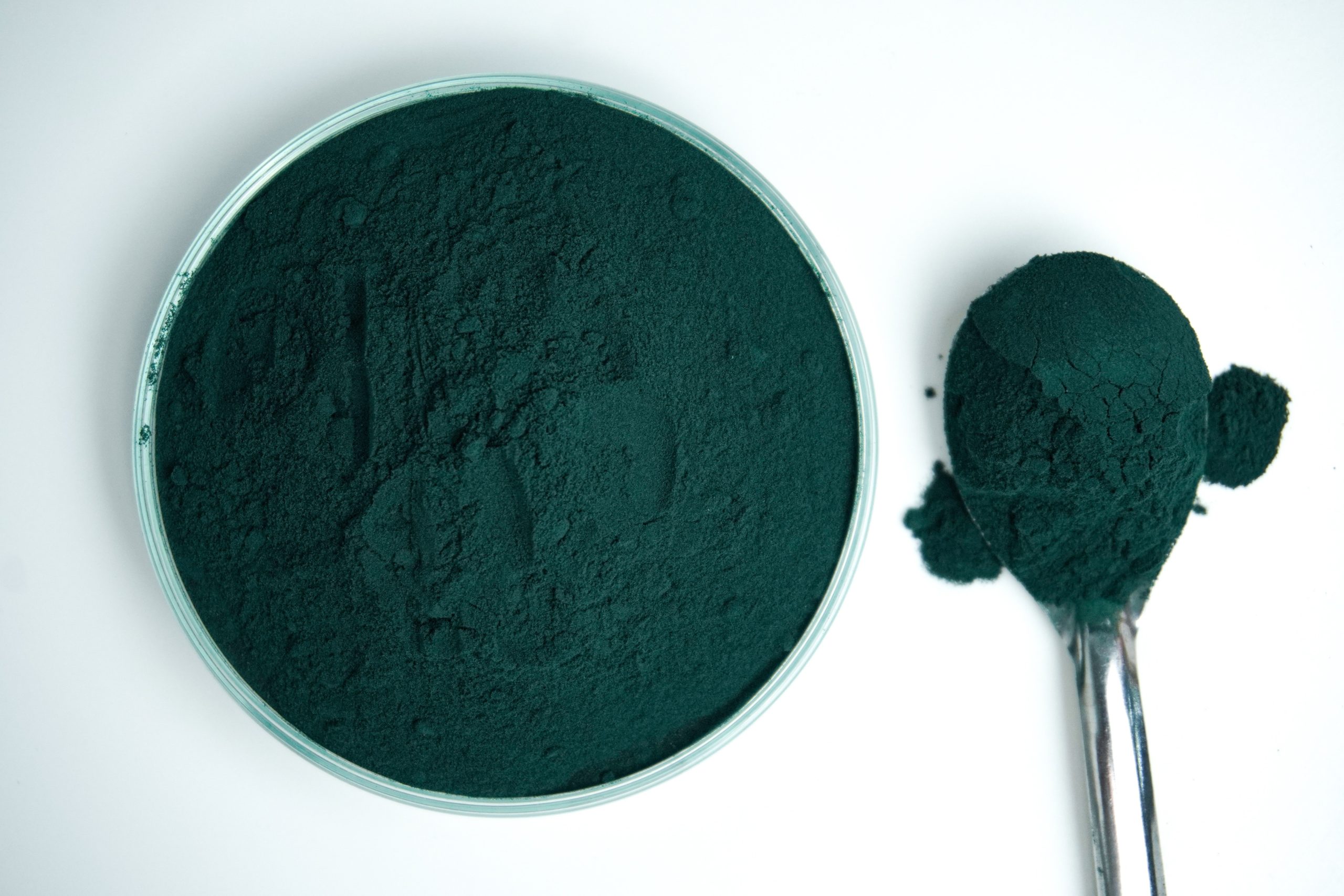 Fonksiyonel Besinler : SPIRULINA misshuynhnghi spirulina powder 8254087 scaled - Fonksiyonel Besinler : SPIRULINA